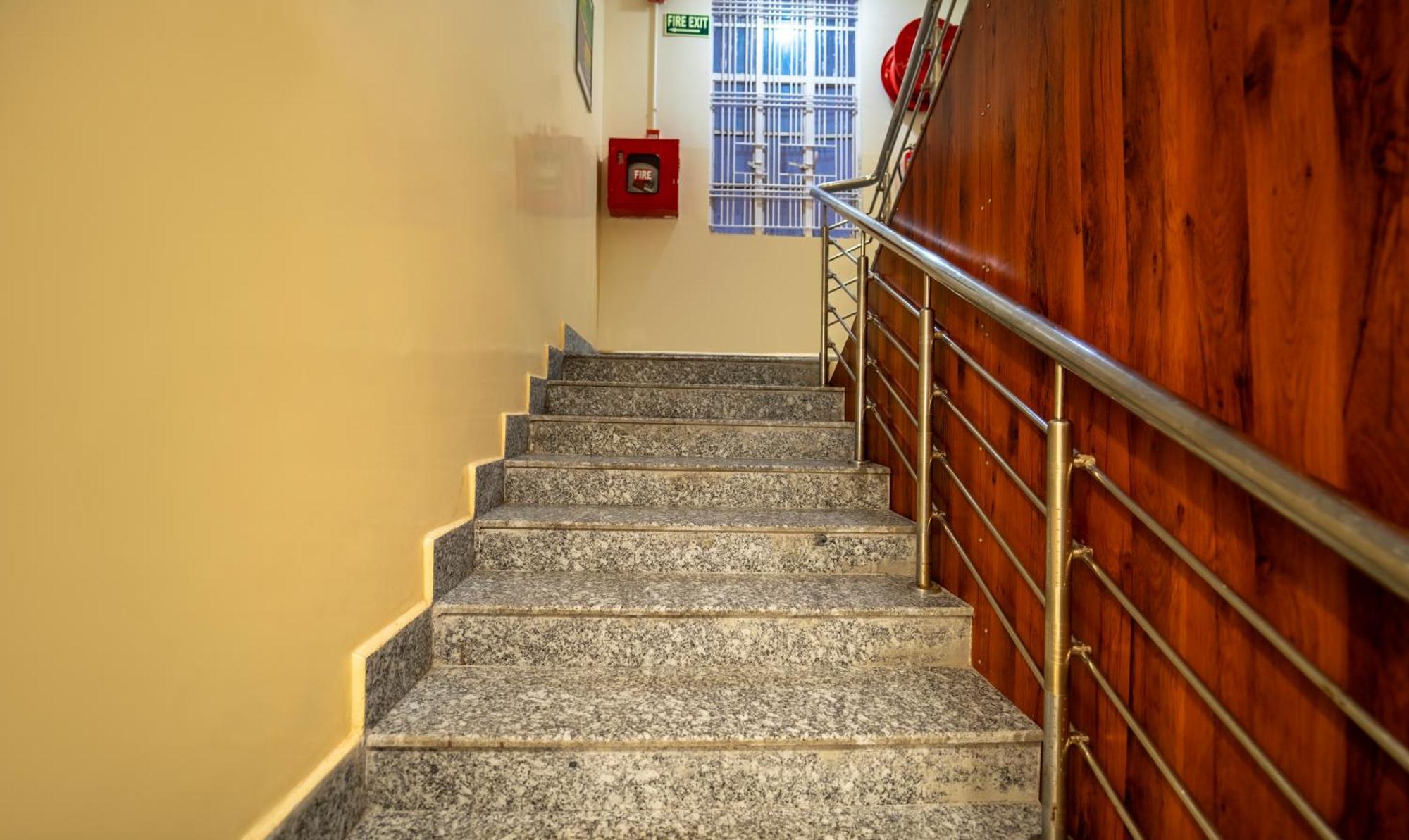Treebo Taj Square, 10 Mins From Airport Patna (Bihar) Exterior foto